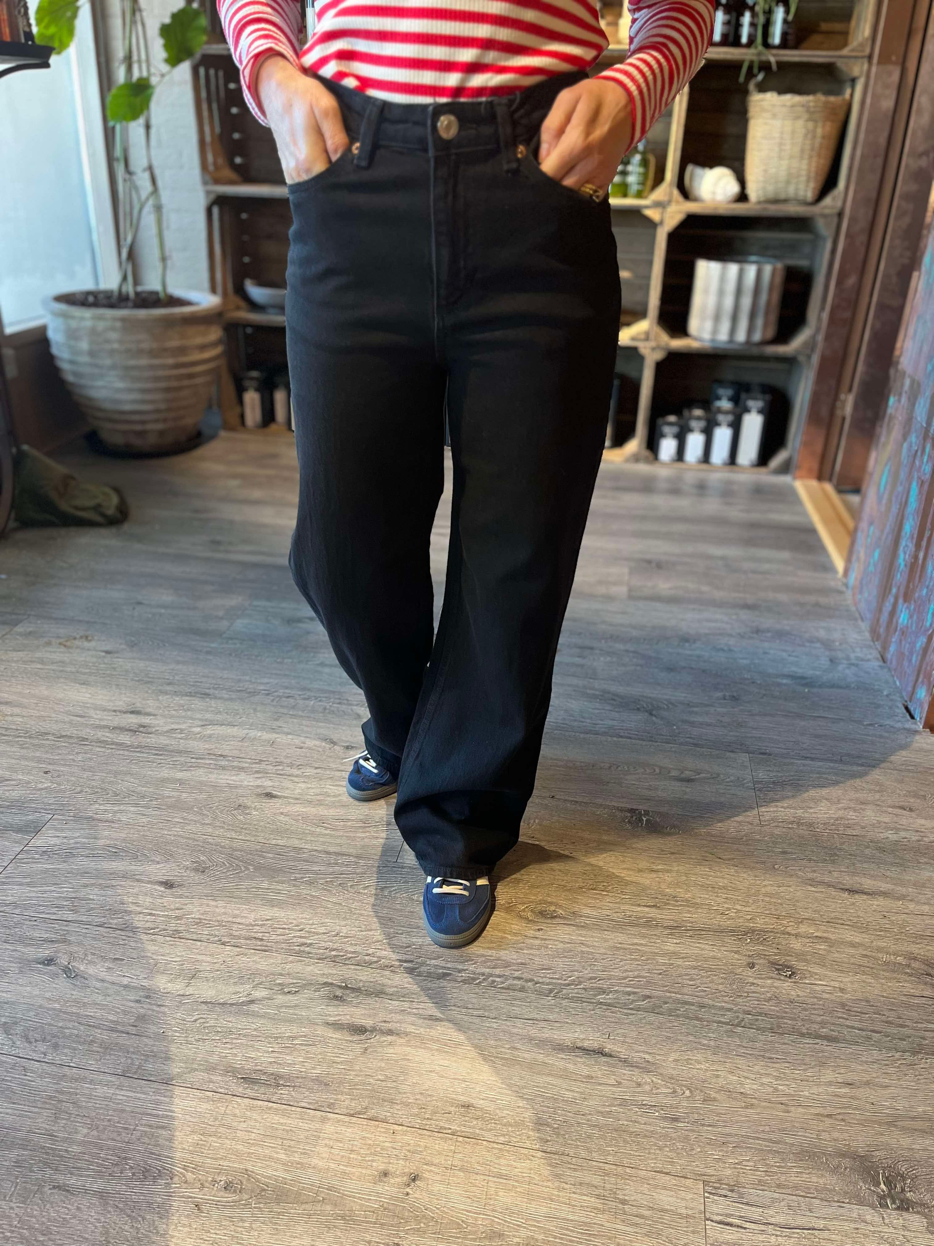 VMTESSA HR WIDE Jeans - Black